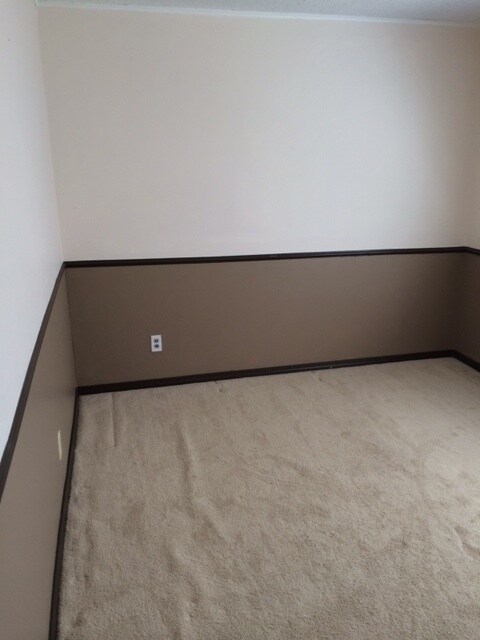 Building Photo - 3 Bedroom 2 Bathroom Home in Fantastic Location