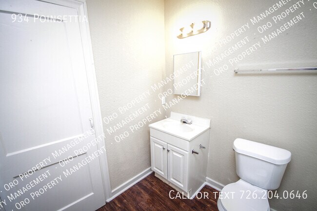 Building Photo - 934 Poinsettia-