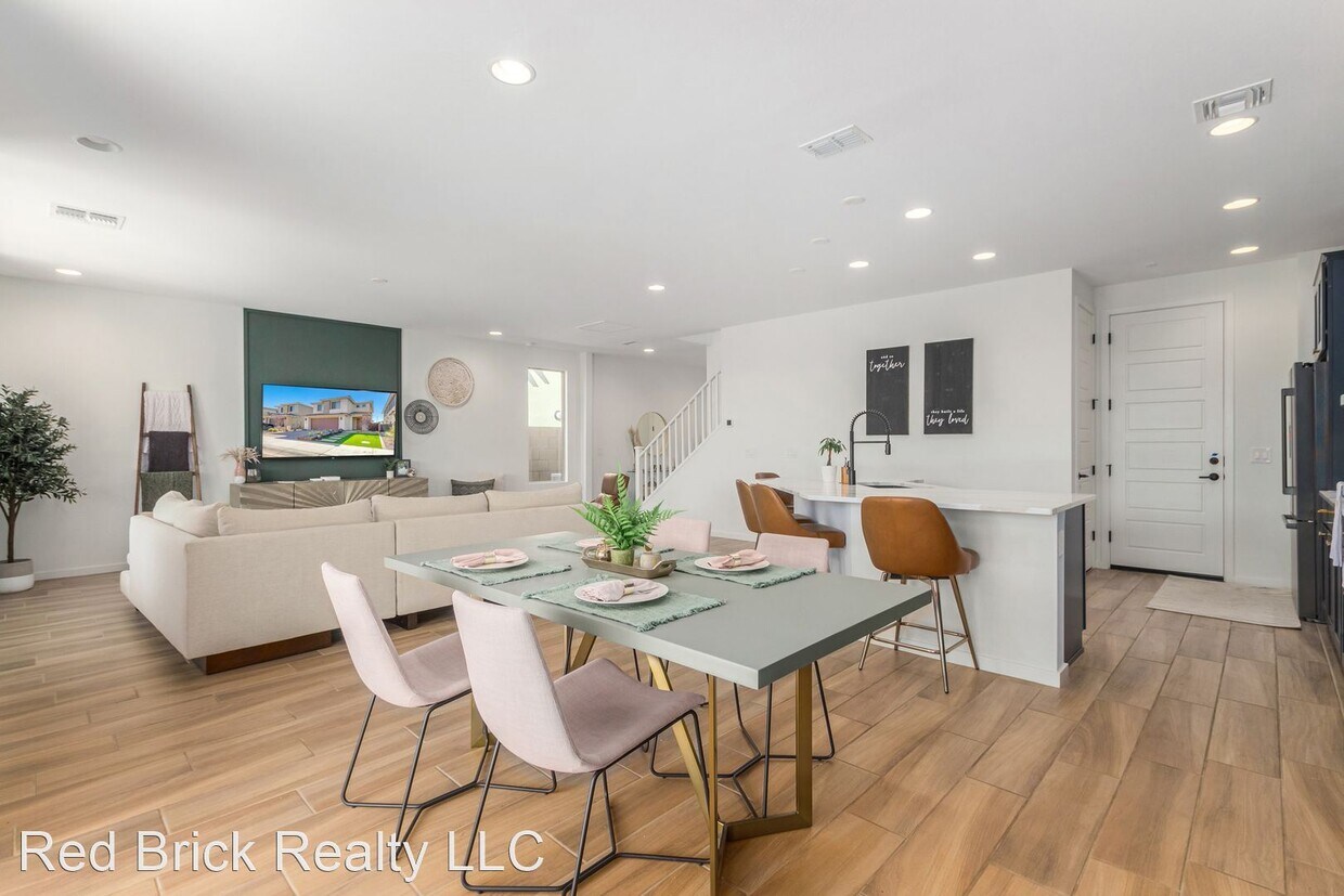 Foto principal - 2 br, 2.5 bath House - 3139 E Tina Drive