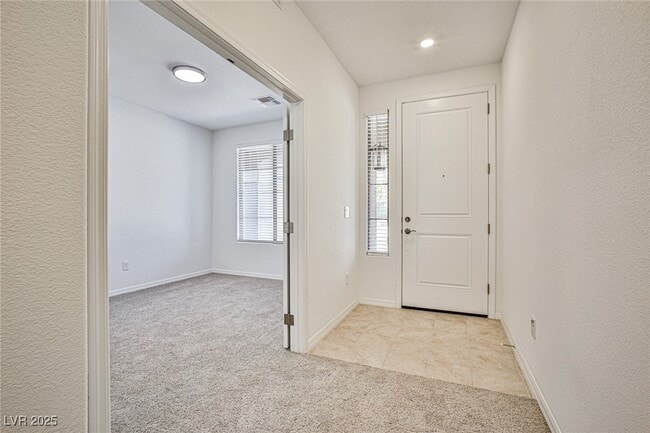 Building Photo - 7523 Castlegreen Ave