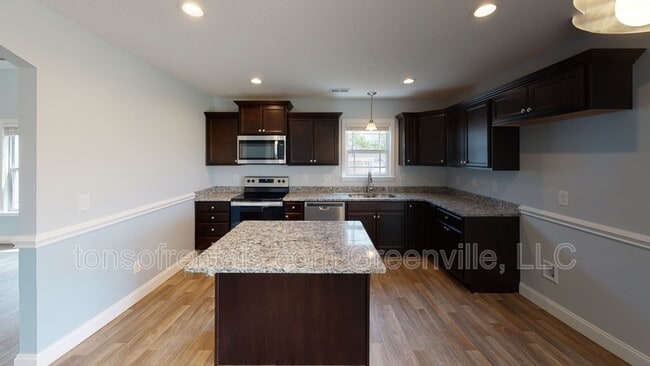 Building Photo - 1321 Romany Ct