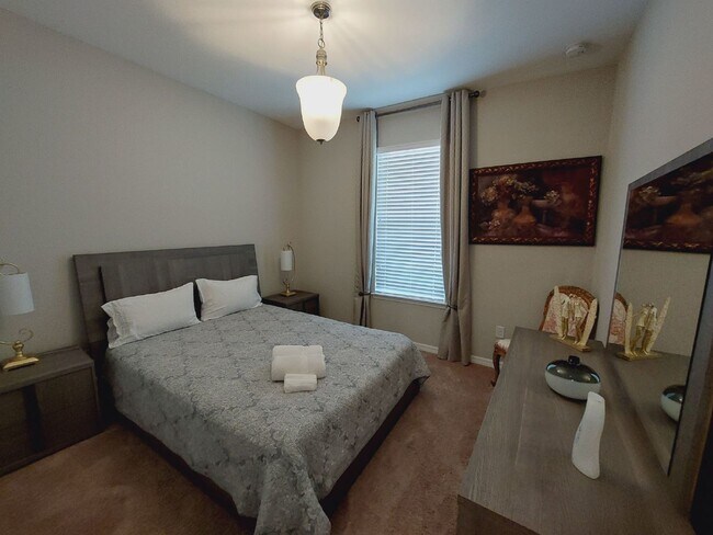 Foto del edificio - Luxurious Home in Toscana Isles Gated Comm...