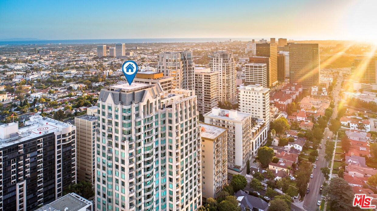 Foto principal - 10727 Wilshire Blvd