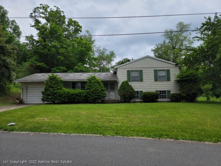 26 Valley Ln, Amherst, MA 01002 House Rental in Amherst, MA