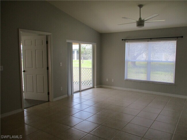 Building Photo - 4330 SW 7th Pl