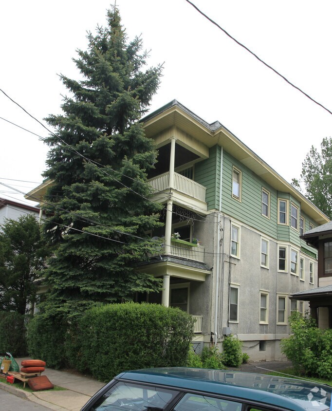 Foto del edificio - 134 Chapin St