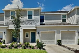 Building Photo - 4830 Revolutionary Wy