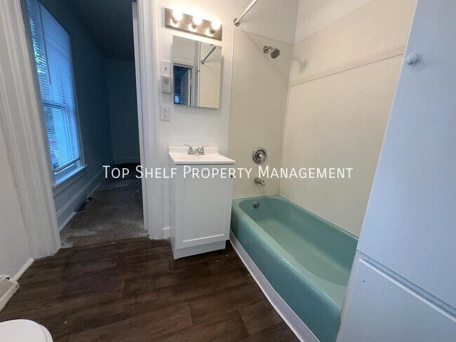 Foto del edificio - 1404 Clark St