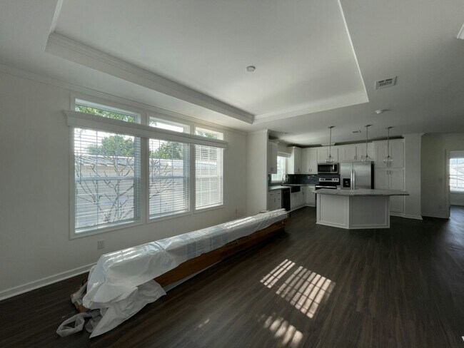 Foto del edificio - 5018 Windmill Manor Ave