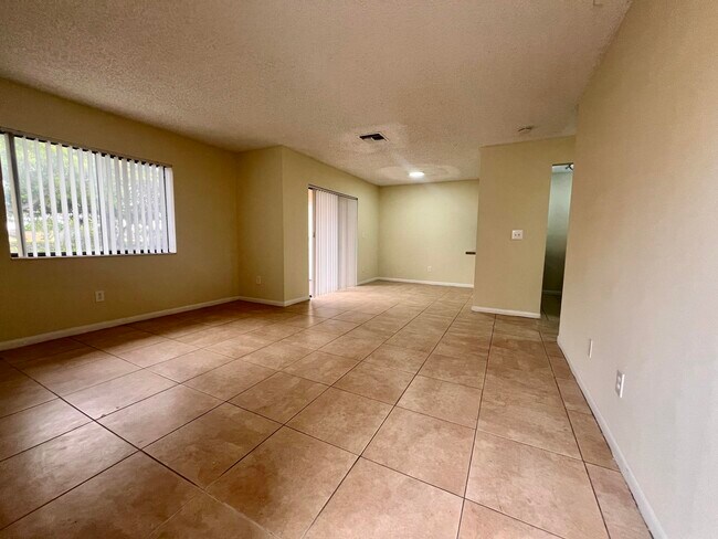 Foto del edificio - 6061 10th Ave N