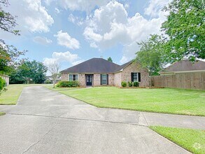 Building Photo - 5131 Landing Ct