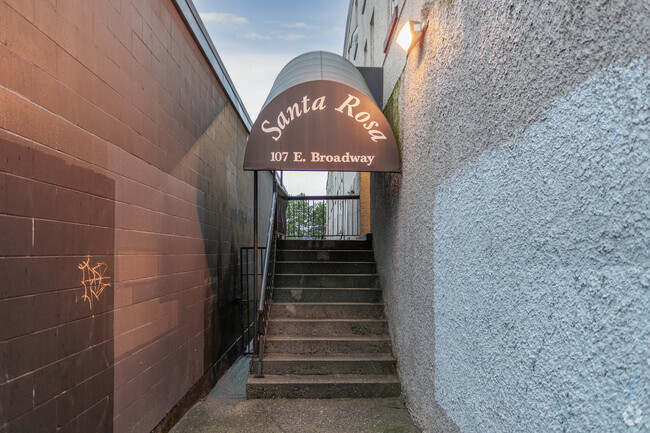 Residential Entrance - 107-111 E Broadway Ave