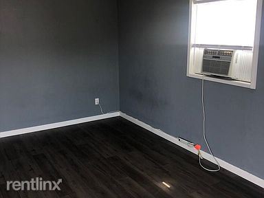 Foto del edificio - 2 br, 1 bath House - 500 E Stanolind Rd