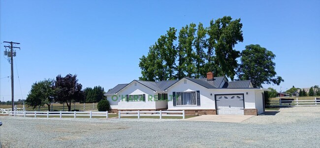 Foto del edificio - 10133 Davis Rd