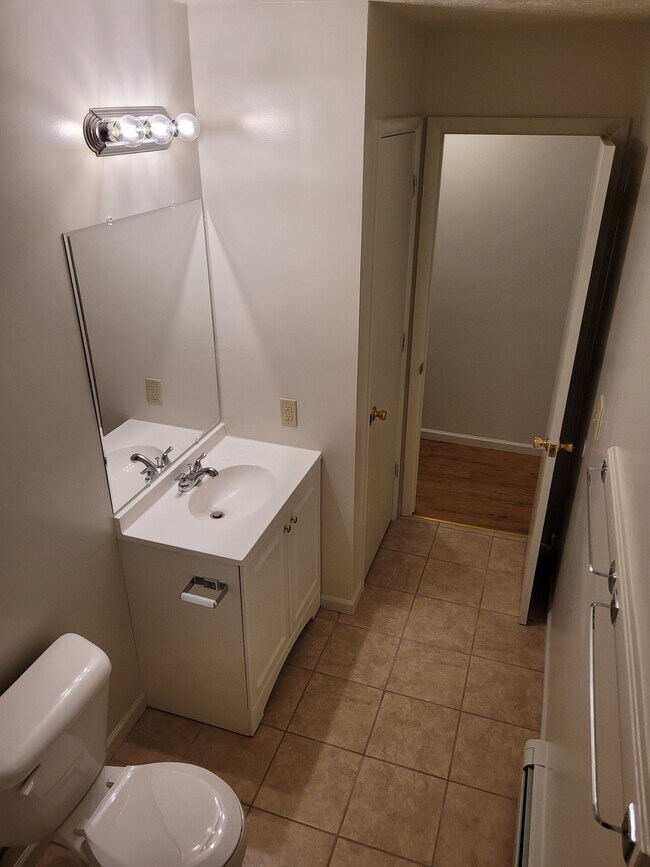 Foto del edificio - 905 W Grove St