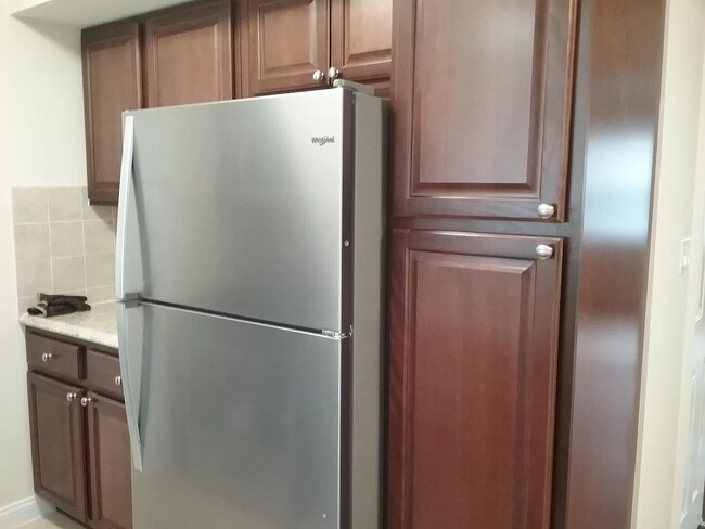 Foto del edificio - 163 Ridge Rd