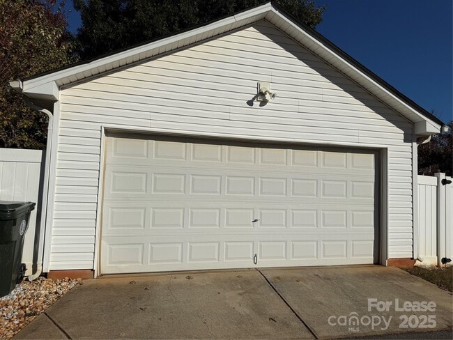 Building Photo - 11613 Truan Ln