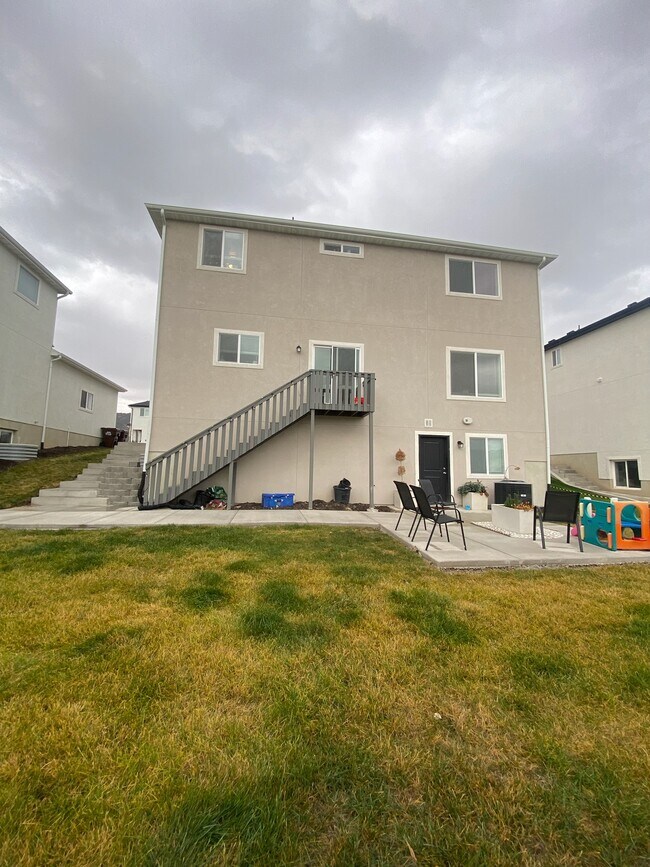 Foto del edificio - 7046 N Silver Creek Way