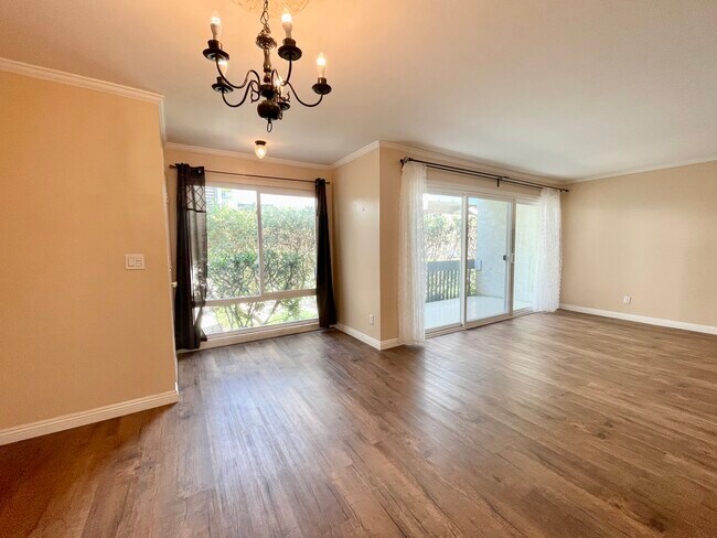 Building Photo - 812 Camino Real