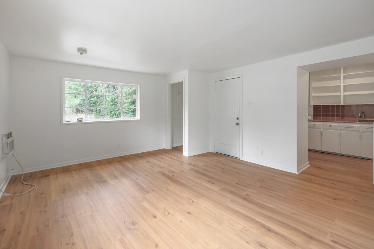 Foto principal - 3400 Lafayette Ave