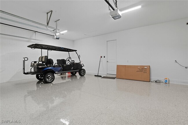 Foto del edificio - 15063 Longs Ln