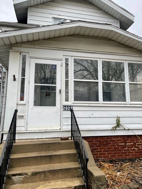 Primary Photo - 2022 Mansfield Rd