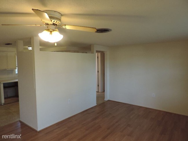 Foto del edificio - 3 br, 2 bath House - 10821 FILLMORE AVE