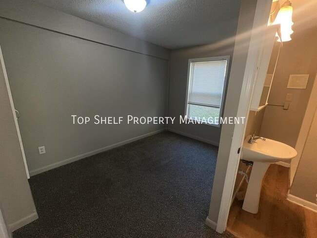 Foto del edificio - 7507 SW 12th St