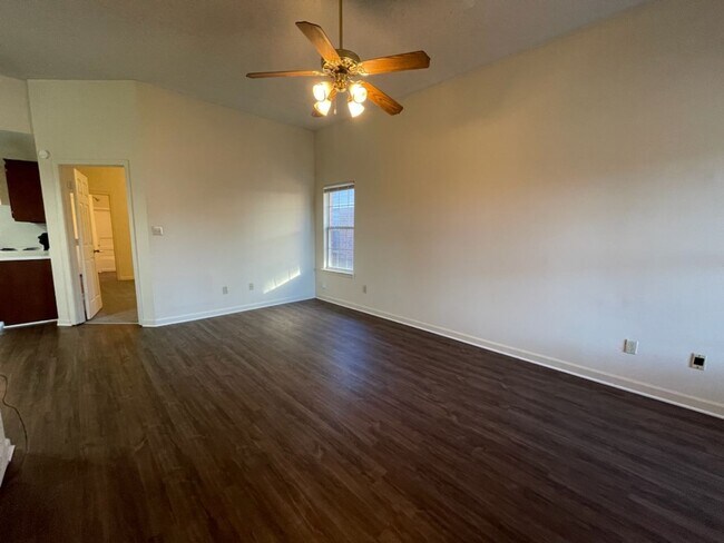 Building Photo - West Wind Subdivision, Cute!!