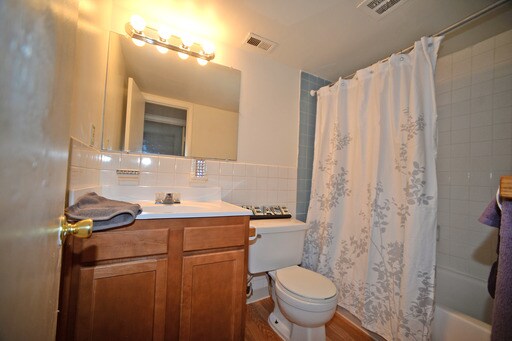 Primary Photo - 110 Williamsburg Dr