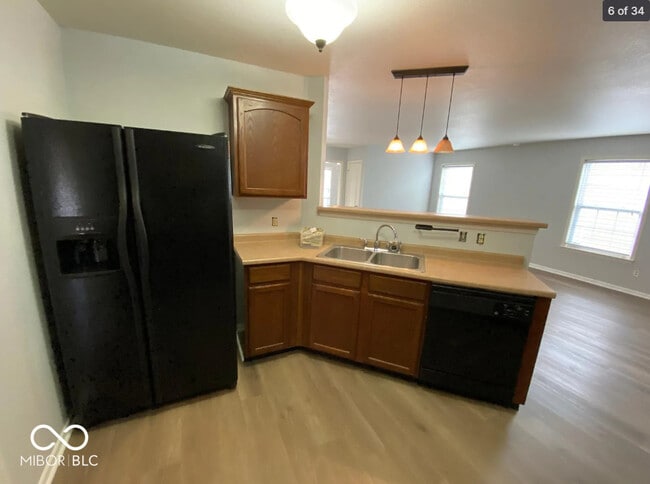 Building Photo - 12220 E 141st St