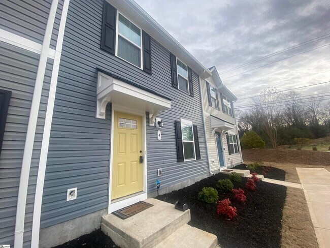 Building Photo - 4 Tidworth Dr