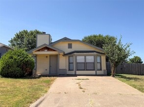 Building Photo - 3833 Dana Ct