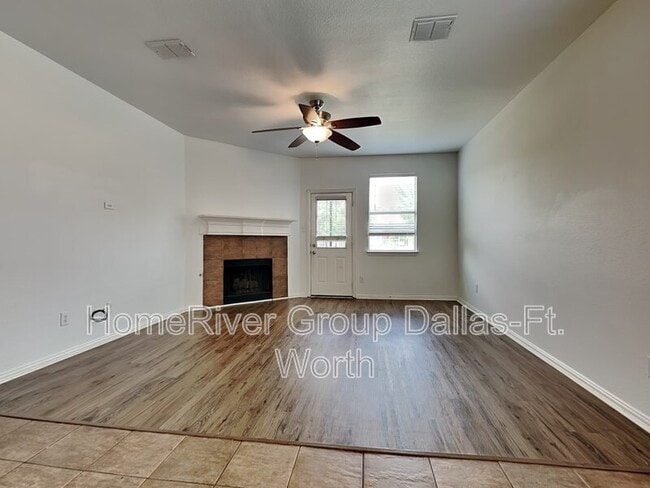 Building Photo - 11528 Henderson Dr