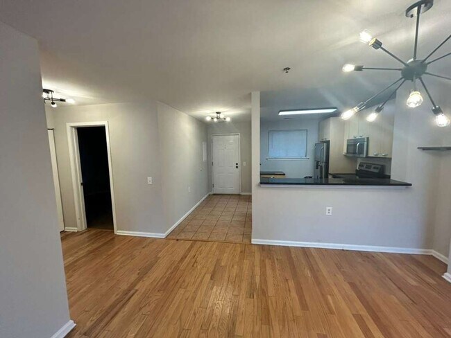 Building Photo - Live the Manayunk lifestyle you’ve been dreaming about — steps from Main Street, minutes from Cen...