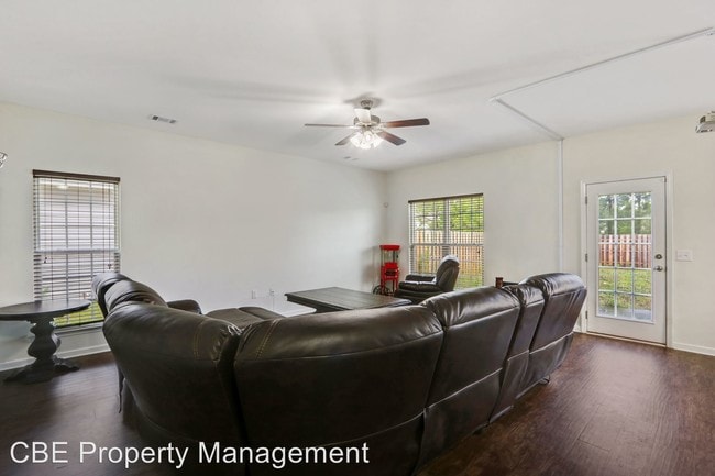 Building Photo - 4 br, 2.5 bath House - 248 Cypress Creek Ln.