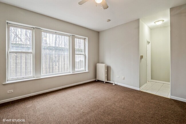 Building Photo - 435 E Oakwood Blvd