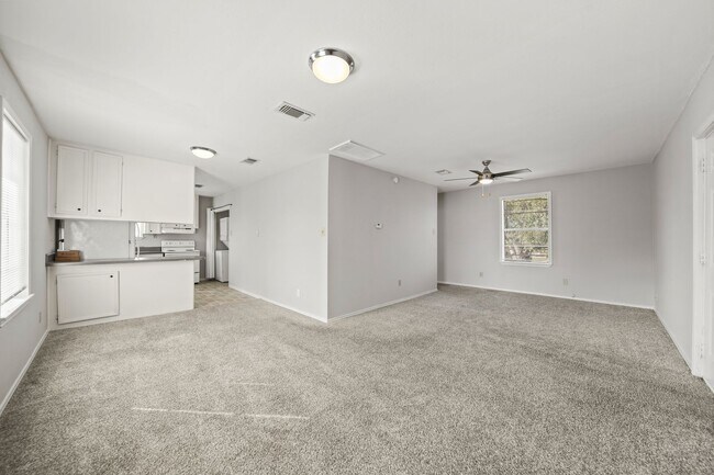 Foto del edificio - SPECIAL AVAILABLE!