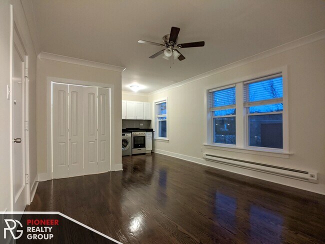 Foto del edificio - 2129 N Dayton St