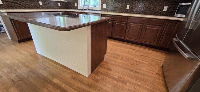 Building Photo - 120 Mahala Way