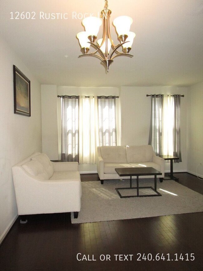 Foto del edificio - 12602 Rustic Rock Ln