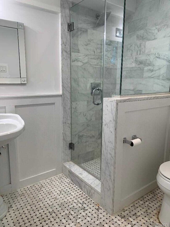 45 Soundview Dr, Port Washington, NY 11050 House for Rent in Port