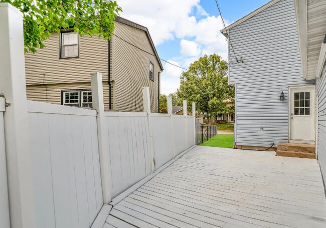 Foto del edificio - 3044 Jersey Ridge Rd