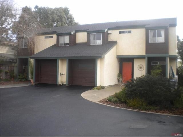 Primary Photo - Charming Cambria Townhome