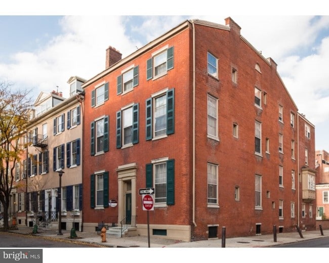 Building Photo - 901 Clinton St
