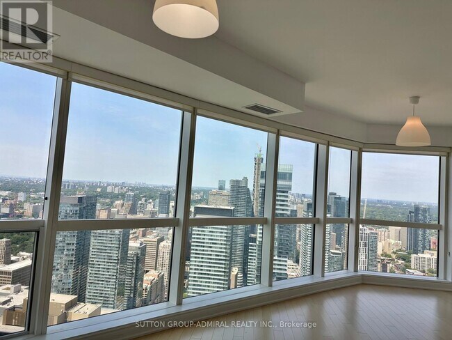 Photo du bâtiment - 388 Yonge St