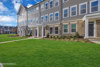 Building Photo - 16 Barton Ave