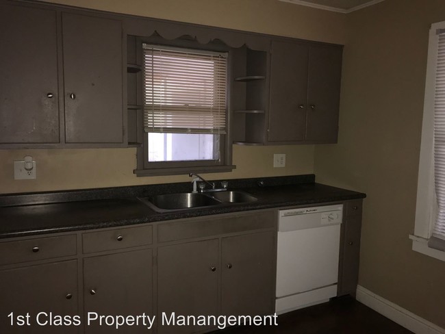 Foto del edificio - 2 br, 1 bath House - 512 N D St