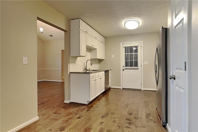 Foto del edificio - 895 Perrin Springs Ct NE