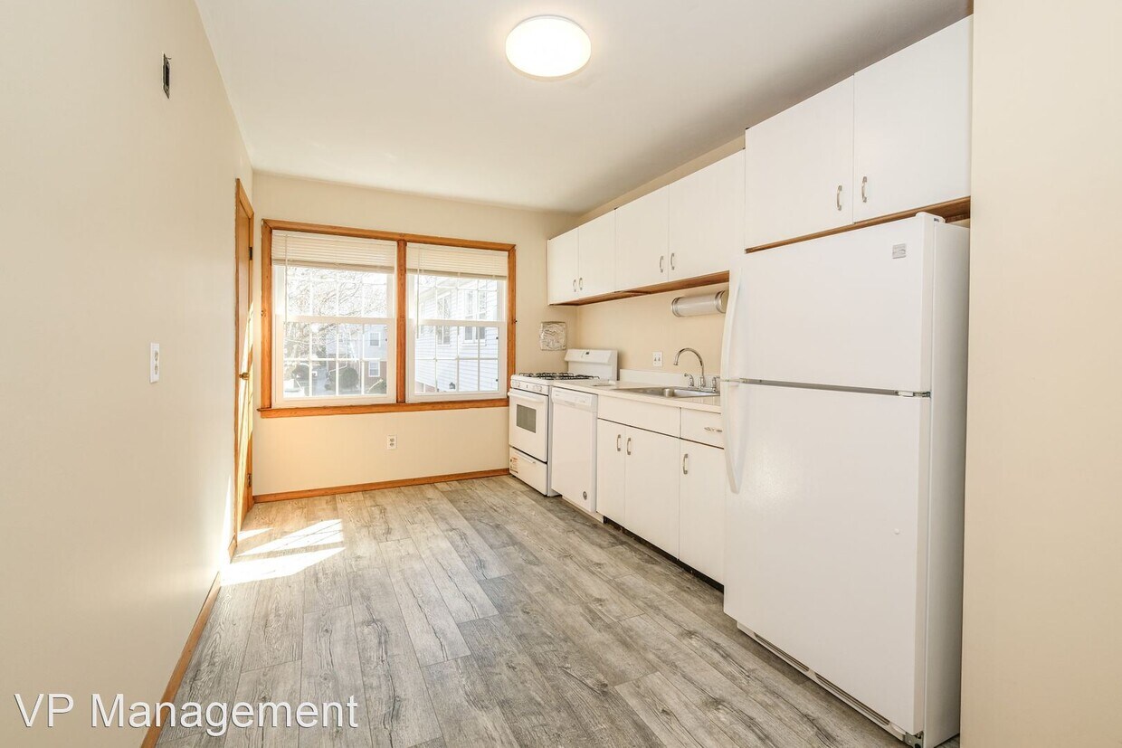 Primary Photo - 1 br, 1 bath House - 80 Brush Hill Unit 48